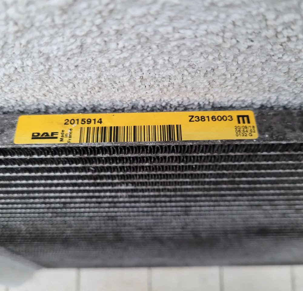 CHŁODNICA KLIMATYZACJI DAF XF 106 OM 2015914 - Condensador para Camión: foto 3 CHŁODNICA KLIMATYZACJI DAF XF 106 OM 2015914 - Condensador para Camión: foto 3