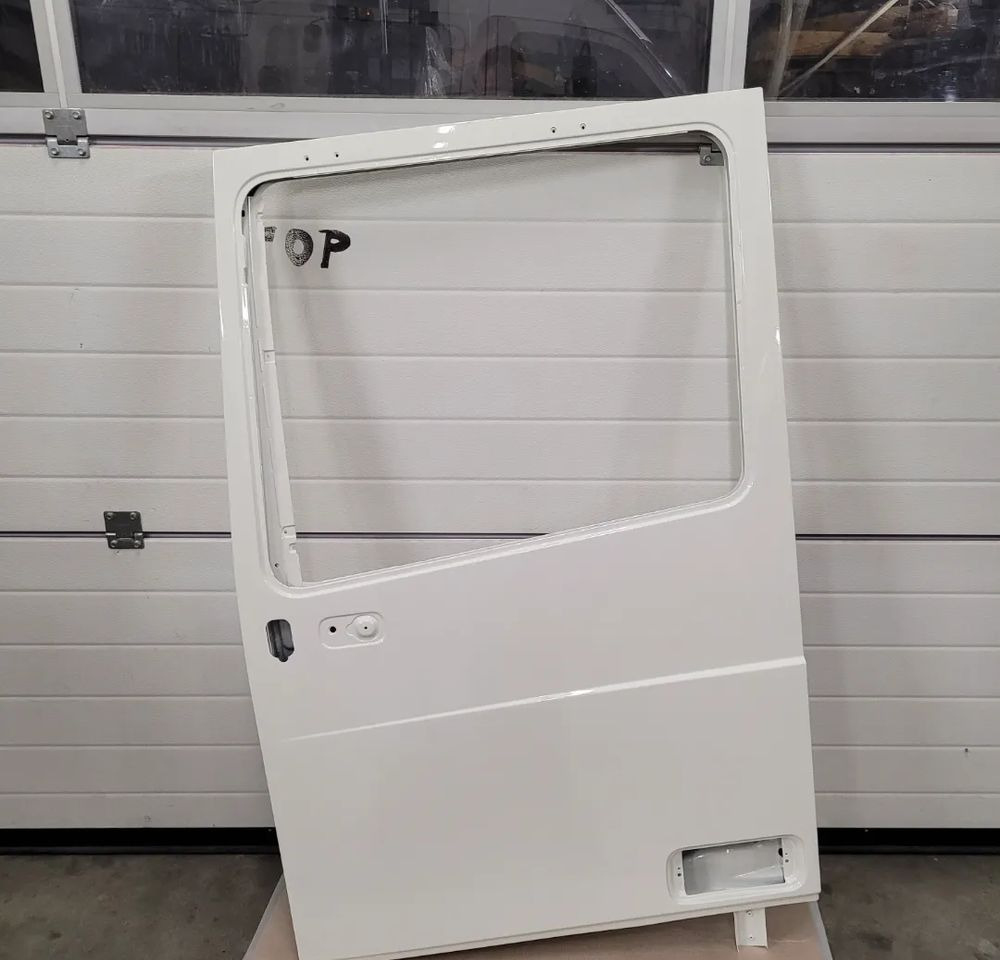 DRZWI LEWE DAF XF 106 ORYGINAL - Puerta y piezas para Camión: foto 1 DRZWI LEWE DAF XF 106 ORYGINAL - Puerta y piezas para Camión: foto 1