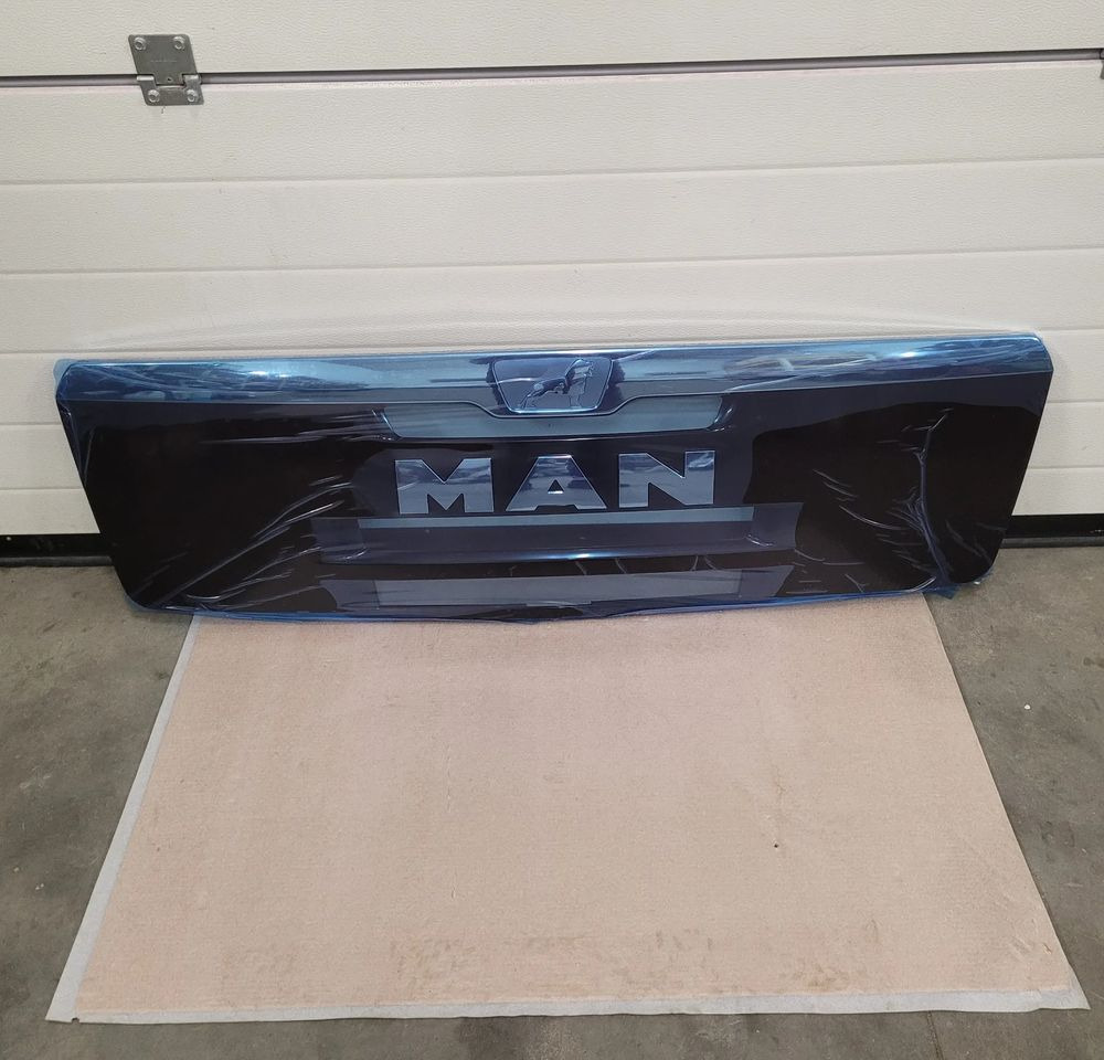 GRILL MAN TGL TGM EURO5 EEV ORYGINAŁ NOWY - Parrilla para Camión: foto 1 GRILL MAN TGL TGM EURO5 EEV ORYGINAŁ NOWY - Parrilla para Camión: foto 1