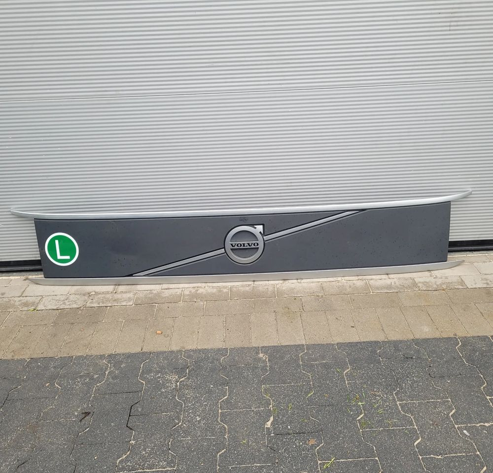 GRILL VOLVO FH5 ORYGINAŁ 84222354 CHWALIM116 - Parrilla para Camión: foto 1 GRILL VOLVO FH5 ORYGINAŁ 84222354 CHWALIM116 - Parrilla para Camión: foto 1