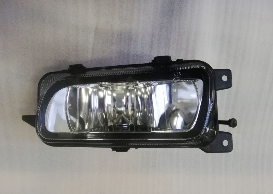 HALOGEN MERCEDES ACTROS MP3 MP3 LH - Faro delantero para Camión: foto 5 HALOGEN MERCEDES ACTROS MP3 MP3 LH - Faro delantero para Camión: foto 5