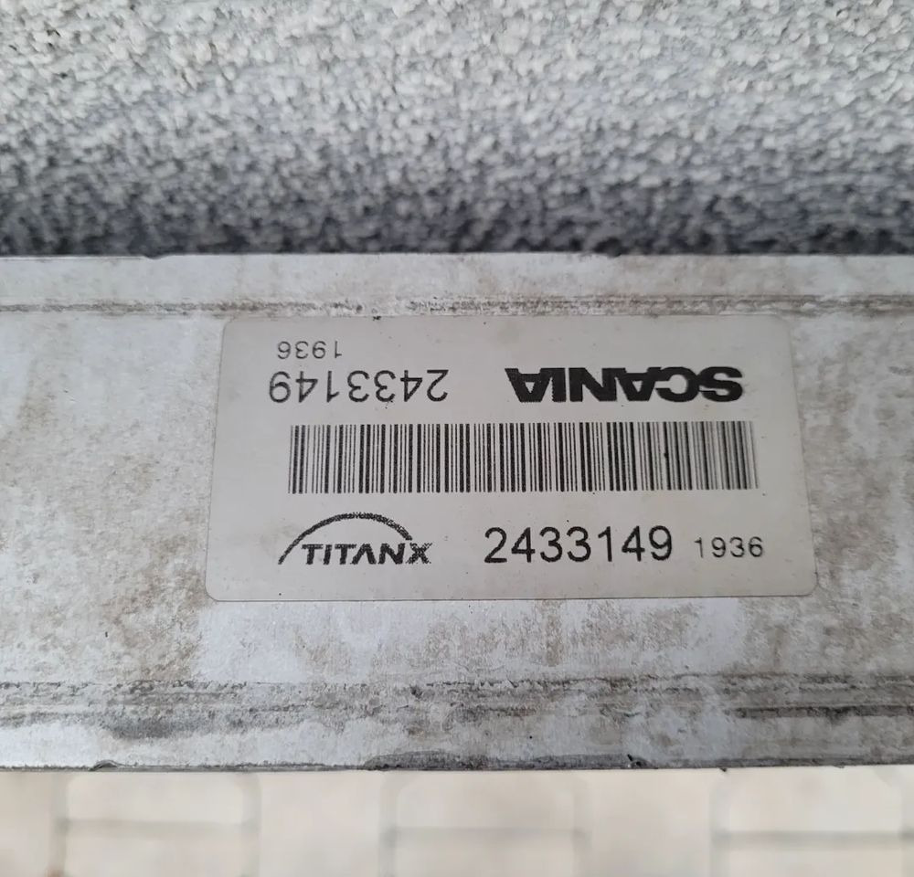 INTERCOOLER SCANIA R S NGT OM 82316694 - Intercooler para Camión: foto 3 INTERCOOLER SCANIA R S NGT OM 82316694 - Intercooler para Camión: foto 3