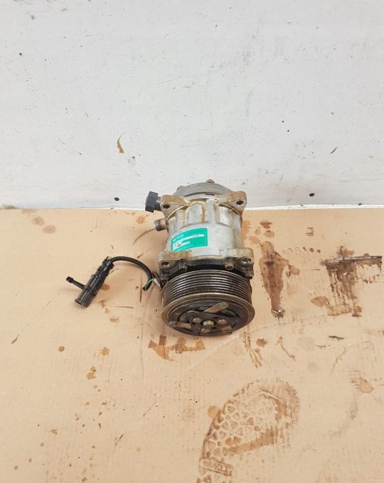 Compresor de aire acondicionado para Camión KOMPRESORA KLIMATYZACJA MAN TGS TGX EURO6: foto 1