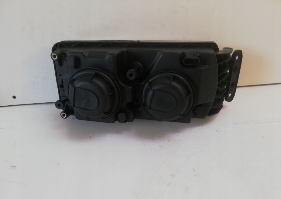 LAMPA IVECO EUROCARGO STRALIS NOWA LIFT LEWA - Faro delantero para Camión: foto 2 LAMPA IVECO EUROCARGO STRALIS NOWA LIFT LEWA - Faro delantero para Camión: foto 2