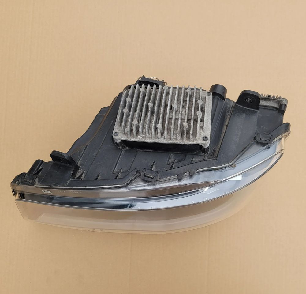 LAMPA LED MAN TG3 TGX NM ORYGINAŁ 81.25101-6821 LEWA CHWALIM116 - Luz/ Iluminación para Camión: foto 3 LAMPA LED MAN TG3 TGX NM ORYGINAŁ 81.25101-6821 LEWA CHWALIM116 - Luz/ Iluminación para Camión: foto 3