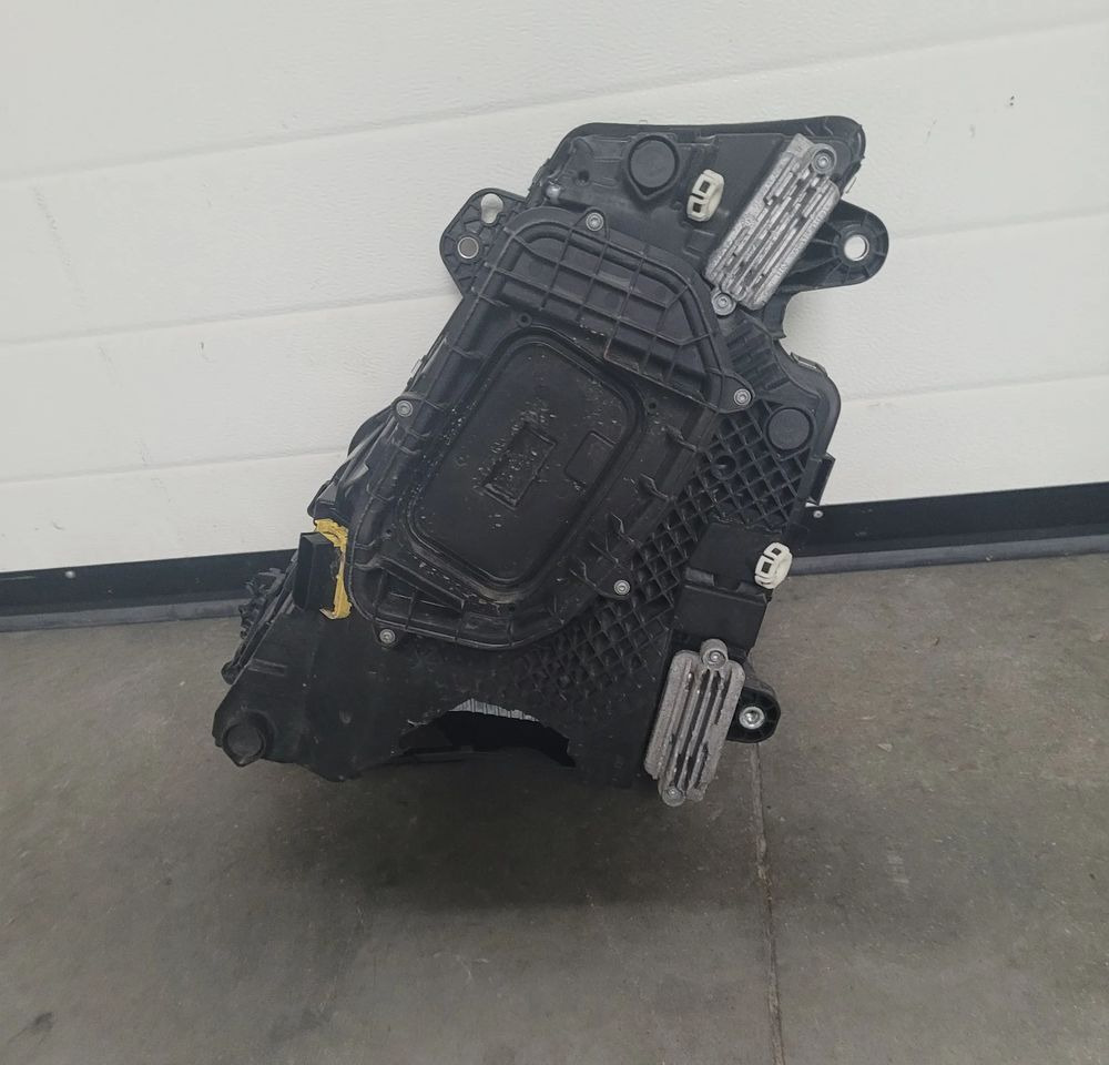 LAMPA LED VOLVO FH5 PRAWA OM 24056510 ORYGINAL CHWALIM116 - Luz/ Iluminación para Camión: foto 4 LAMPA LED VOLVO FH5 PRAWA OM 24056510 ORYGINAL CHWALIM116 - Luz/ Iluminación para Camión: foto 4