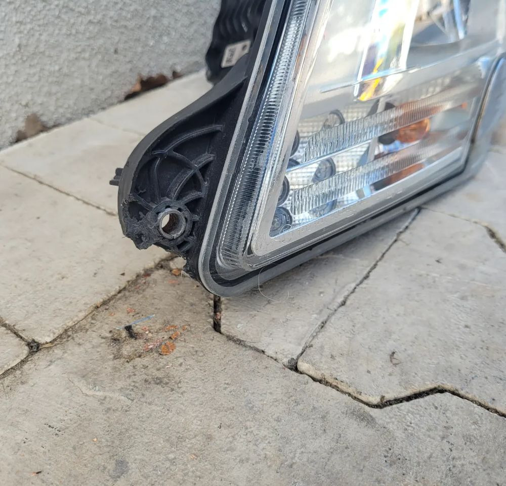 LAMPA LEWA FULL LED DAF XF 106 ORYGINAL - Luz/ Iluminación para Camión: foto 2 LAMPA LEWA FULL LED DAF XF 106 ORYGINAL - Luz/ Iluminación para Camión: foto 2