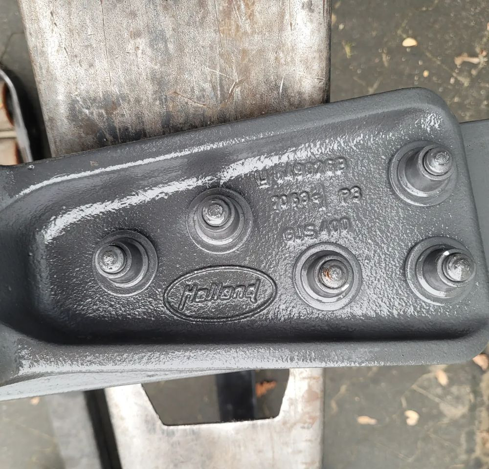 ŁAPY MOCOWANIE SIODLA VOLVO HOLLAND 126239C - Quinta rueda para Camión: foto 5 ŁAPY MOCOWANIE SIODLA VOLVO HOLLAND 126239C - Quinta rueda para Camión: foto 5