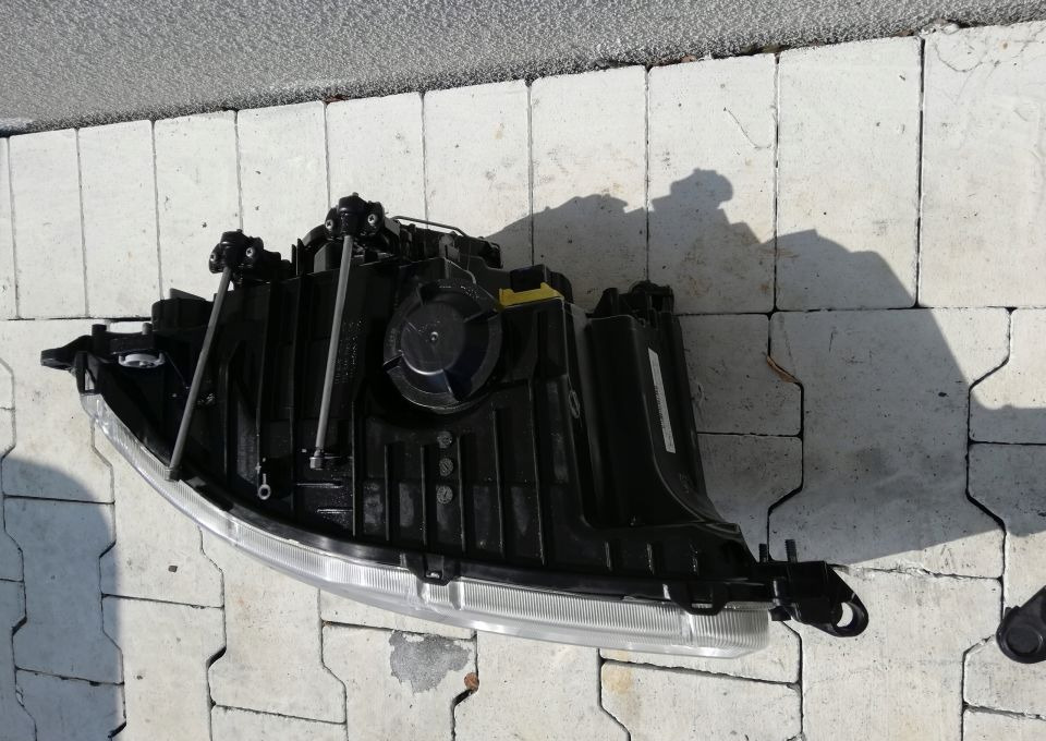 Lampy MERCEDES ACTROS Mp4 Antos ORYGINAŁ - Faro delantero para Camión: foto 4 Lampy MERCEDES ACTROS Mp4 Antos ORYGINAŁ - Faro delantero para Camión: foto 4