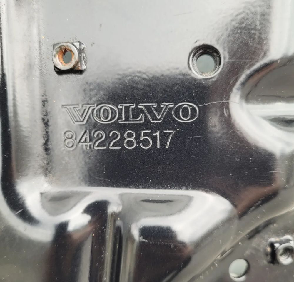 MOCOWANIE WSPORNIK VOLVO FMX FM 84228517 - Carrocería y exterior para Camión: foto 2 MOCOWANIE WSPORNIK VOLVO FMX FM 84228517 - Carrocería y exterior para Camión: foto 2