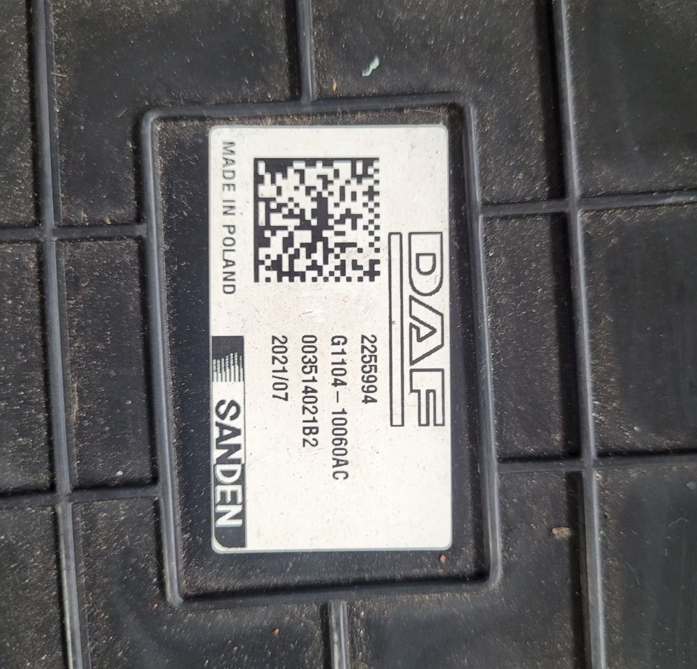 NAGRZEWNICA DAF XF LIFT ORYGINAŁ 2255994 2187022 SPRAWNA CHWALIM116 - Calefacción/ Ventilación para Camión: foto 4 NAGRZEWNICA DAF XF LIFT ORYGINAŁ 2255994 2187022 SPRAWNA CHWALIM116 - Calefacción/ Ventilación para Camión: foto 4