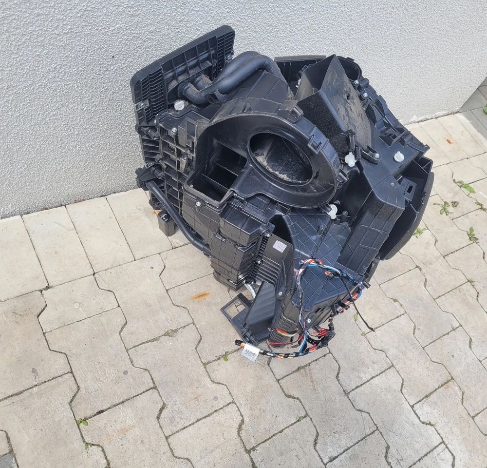 OBUDOWA NAGRZEWNICY NAGRZEWNICA DAF XF 106 LIFT 2255994 ORYGINAŁ CHWALIM116 - Calefacción/ Ventilación para Camión: foto 2 OBUDOWA NAGRZEWNICY NAGRZEWNICA DAF XF 106 LIFT 2255994 ORYGINAŁ CHWALIM116 - Calefacción/ Ventilación para Camión: foto 2