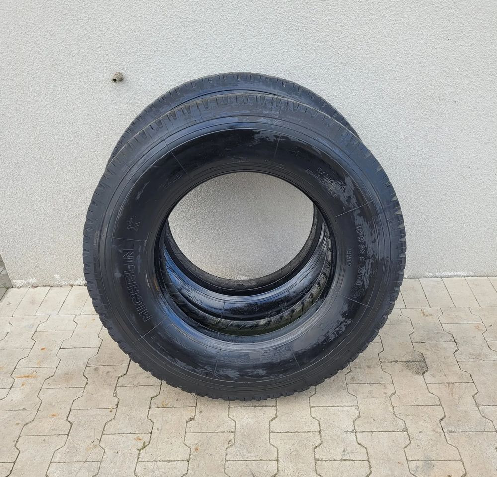 OPONA 10R 22.5 XT4 MICHELIN CENA ZA 1SZT - Neumático para Camión: foto 1 OPONA 10R 22.5 XT4 MICHELIN CENA ZA 1SZT - Neumático para Camión: foto 1
