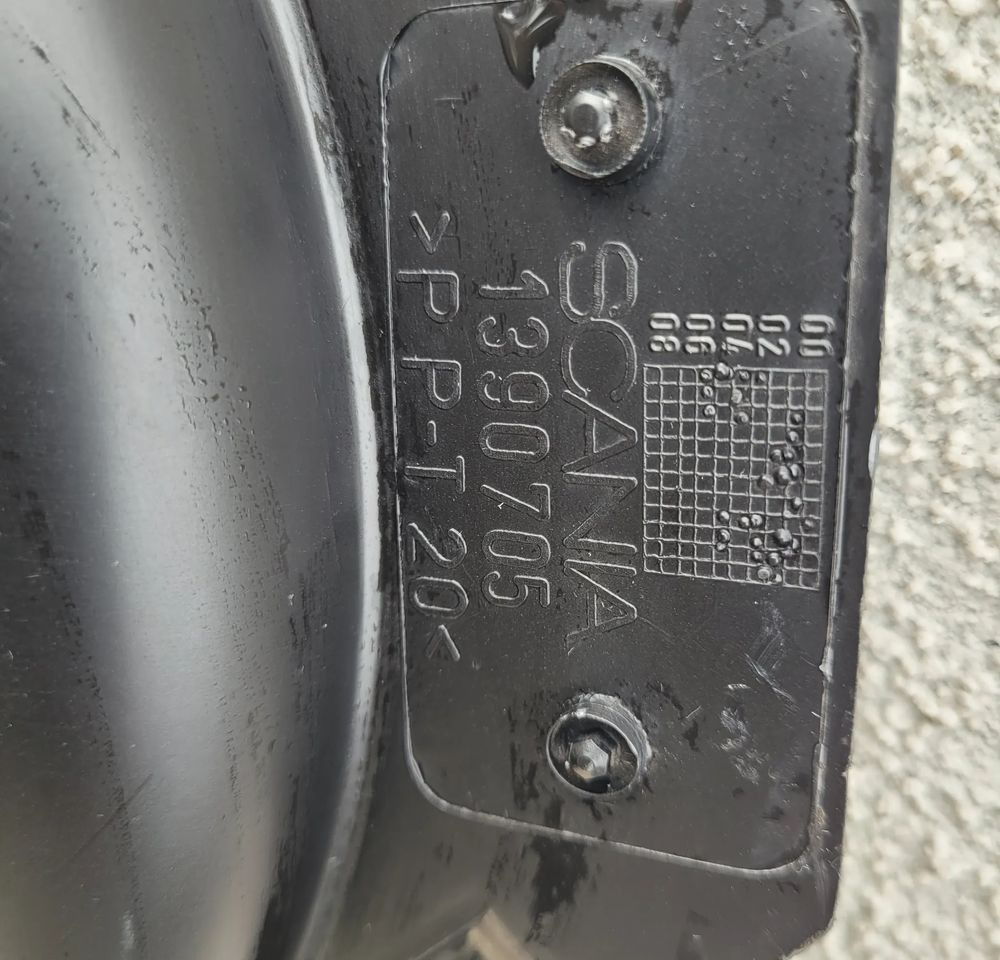 OSŁONA CHŁODNICY SCANIA R ORYGINAL NOWA 1390705 - Sistema de refrigeración para Camión: foto 2 OSŁONA CHŁODNICY SCANIA R ORYGINAL NOWA 1390705 - Sistema de refrigeración para Camión: foto 2