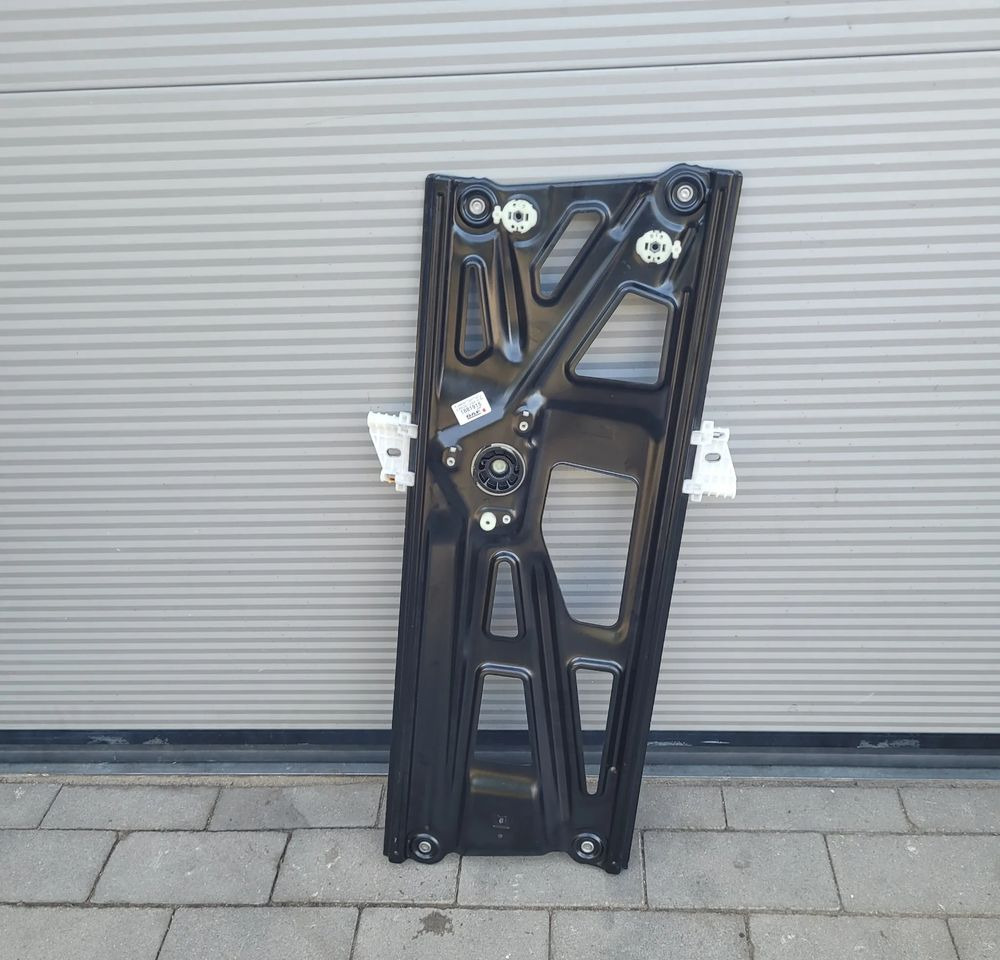 PODNOSNIK SZYBY RH DAF XF 106 OM 1881915 - Motor de elevación de ventanas para Camión: foto 2 PODNOSNIK SZYBY RH DAF XF 106 OM 1881915 - Motor de elevación de ventanas para Camión: foto 2