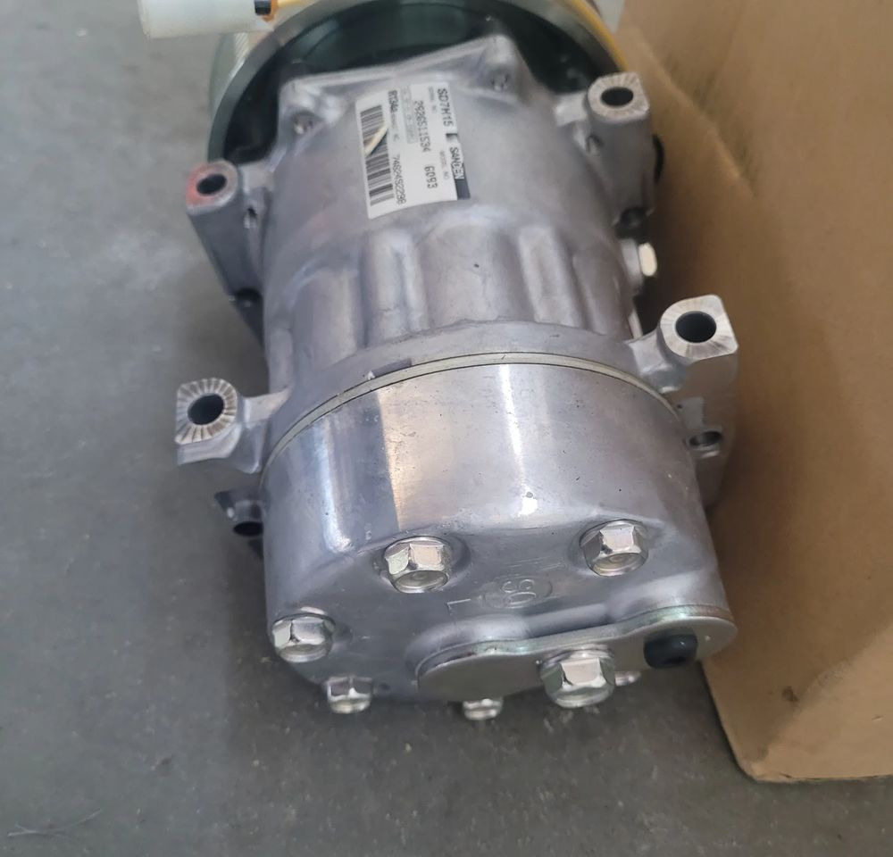 POMPA KLIMATYZACJI RENAULT RANGE T GAMA ORYGINAŁ NOWA CHWALIM116 7482492298 - Pieza de aire acondicionado para Camión: foto 3 POMPA KLIMATYZACJI RENAULT RANGE T GAMA ORYGINAŁ NOWA CHWALIM116 7482492298 - Pieza de aire acondicionado para Camión: foto 3