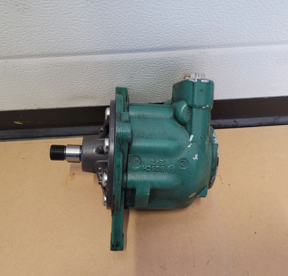 POMPA WSPOMAGANIA VOLVO FH4 OM 22204184 CHWALIM116 - Bomba de dirección para Camión: foto 2 POMPA WSPOMAGANIA VOLVO FH4 OM 22204184 CHWALIM116 - Bomba de dirección para Camión: foto 2