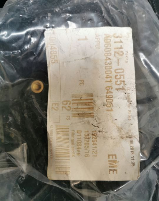 Schowek na lodówkę MERCEDES ANTOS AROX MP4 - Cabina e interior para Camión: foto 2 Schowek na lodówkę MERCEDES ANTOS AROX MP4 - Cabina e interior para Camión: foto 2