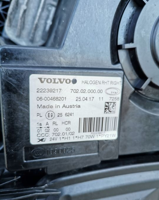 Volvo OE 22239217 reflektor lampa PRAWA ORYGINAL - Faro delantero para Camión: foto 5 Volvo OE 22239217 reflektor lampa PRAWA ORYGINAL - Faro delantero para Camión: foto 5