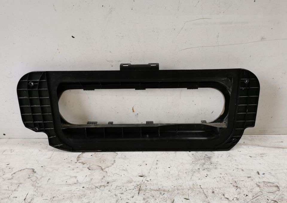 WLOT MASKOWNICA NAGRZEWNICY MERCEDES ACTROS MP4V - Cabina e interior para Camión: foto 1 WLOT MASKOWNICA NAGRZEWNICY MERCEDES ACTROS MP4V - Cabina e interior para Camión: foto 1