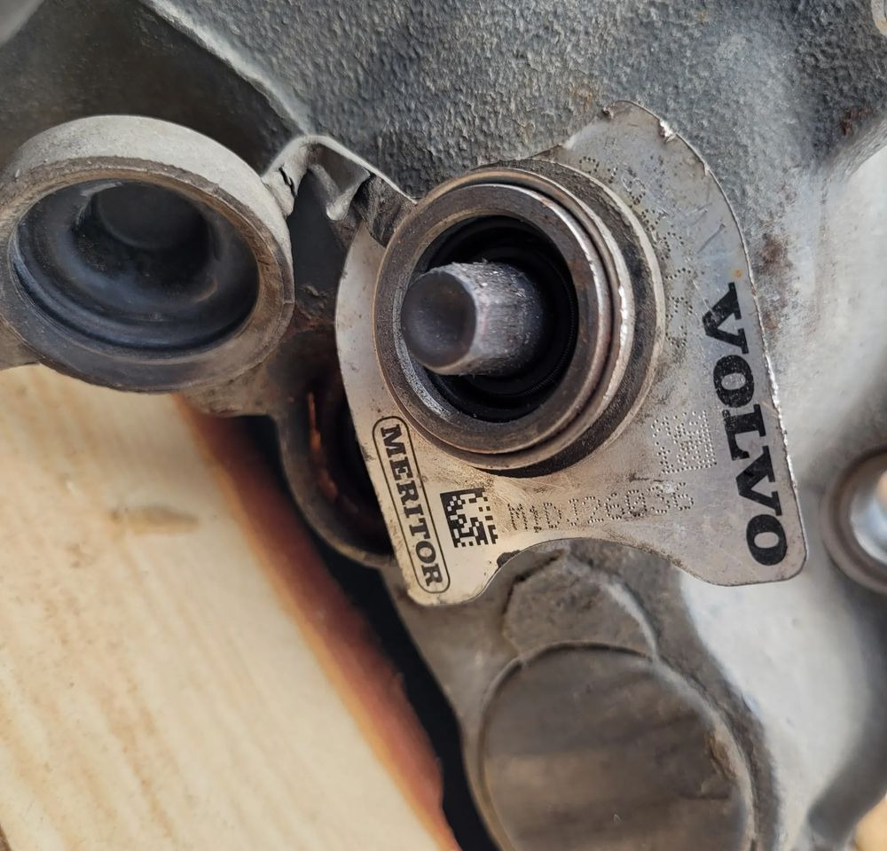 ZACISK MERITOR VOLVO FH4 ORYGINAŁ CENA ZA 1SZT CHWALIM116 - Pinza de freno para Camión: foto 3 ZACISK MERITOR VOLVO FH4 ORYGINAŁ CENA ZA 1SZT CHWALIM116 - Pinza de freno para Camión: foto 3