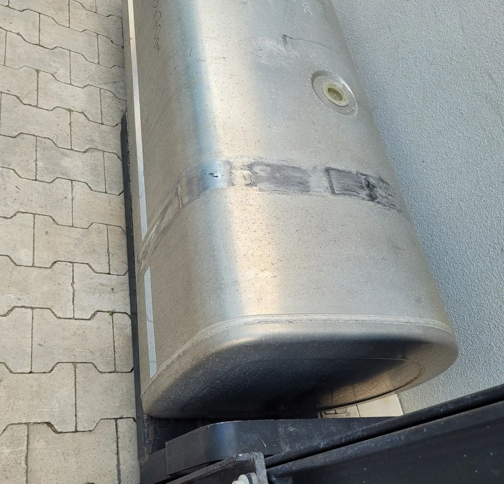 ZBIORNIK PALIWA VOLVO FH4 170X53X70 LOW DECK 540l - Depósito de combustible para Camión: foto 2 ZBIORNIK PALIWA VOLVO FH4 170X53X70 LOW DECK 540l - Depósito de combustible para Camión: foto 2