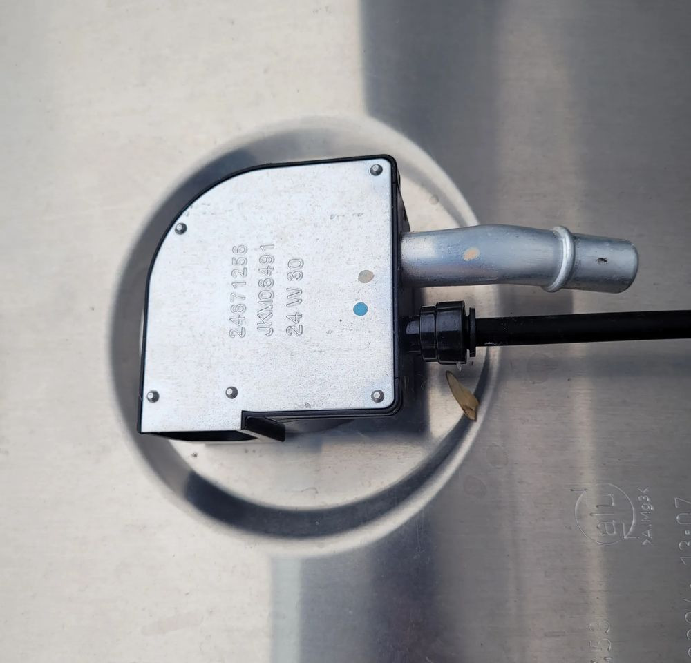 ZBIORNIK PALIWA VOLVO FH4 FH5 GAMA 140X70X70CM 21516453 570L CHWALIM116 - Depósito de combustible para Camión: foto 4 ZBIORNIK PALIWA VOLVO FH4 FH5 GAMA 140X70X70CM 21516453 570L CHWALIM116 - Depósito de combustible para Camión: foto 4