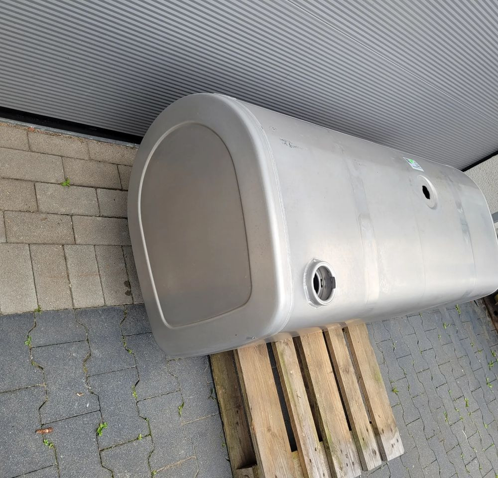 ZBIORNIK PALIWA VOLVO FH4 FH5 GAMA 150X55X68 CM 475L 22038784 CHWALIM116 - Depósito de combustible para Camión: foto 2 ZBIORNIK PALIWA VOLVO FH4 FH5 GAMA 150X55X68 CM 475L 22038784 CHWALIM116 - Depósito de combustible para Camión: foto 2