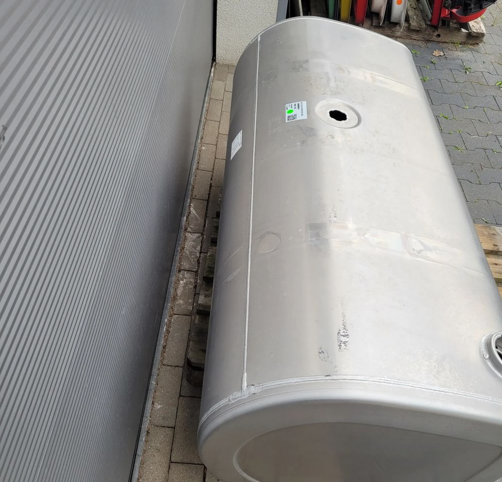 ZBIORNIK PALIWA VOLVO FH4 FH5 GAMA 150X55X68 CM 475L 22038784 CHWALIM116 - Depósito de combustible para Camión: foto 5 ZBIORNIK PALIWA VOLVO FH4 FH5 GAMA 150X55X68 CM 475L 22038784 CHWALIM116 - Depósito de combustible para Camión: foto 5