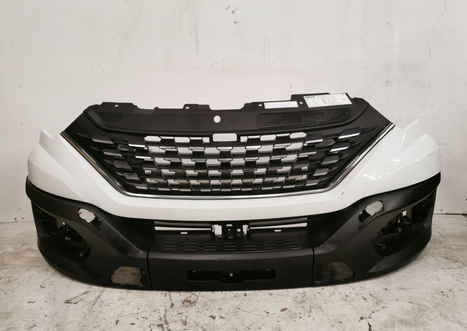 ZDERZAK GRILL IVECO DAYLY NOWY MODEL 2019r - Parachoques para Furgoneta: foto 1 ZDERZAK GRILL IVECO DAYLY NOWY MODEL 2019r - Parachoques para Furgoneta: foto 1