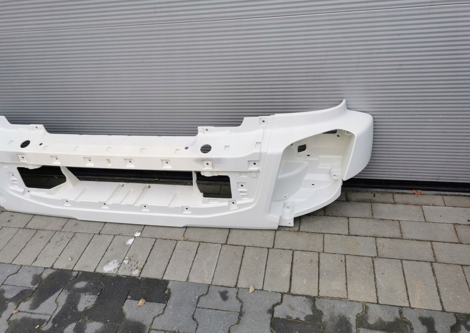 ZDERZAK VOLVO FL E6 NOWY ORYGINAŁ 82639926 - Parachoques para Camión: foto 2 ZDERZAK VOLVO FL E6 NOWY ORYGINAŁ 82639926 - Parachoques para Camión: foto 2
