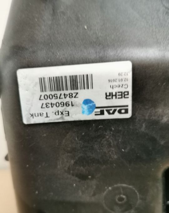 Zbiorniczek wyrównawczy DAF XF 106 - Depósito de expansión para Camión: foto 3 Zbiorniczek wyrównawczy DAF XF 106 - Depósito de expansión para Camión: foto 3