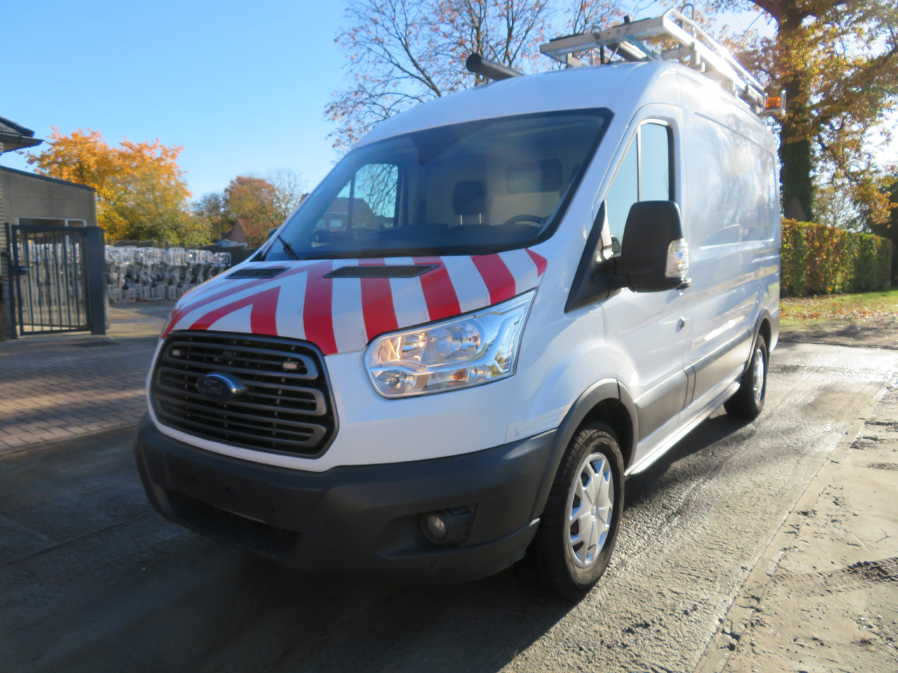 Ford Transit 2.0TDCi - L2H2 - Furgón: foto 3 Ford Transit 2.0TDCi - L2H2 - Furgón: foto 3