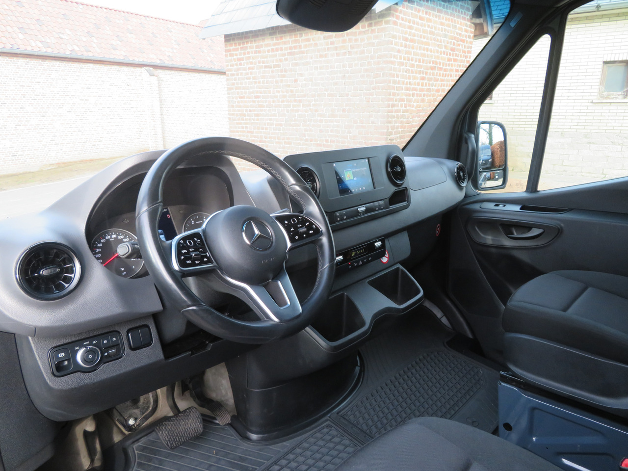 Furgón nuevo Mercedes-Benz Sprinter 317cdi - 9GTronic - A2H2: foto 11 Furgón nuevo Mercedes-Benz Sprinter 317cdi - 9GTronic - A2H2: foto 11