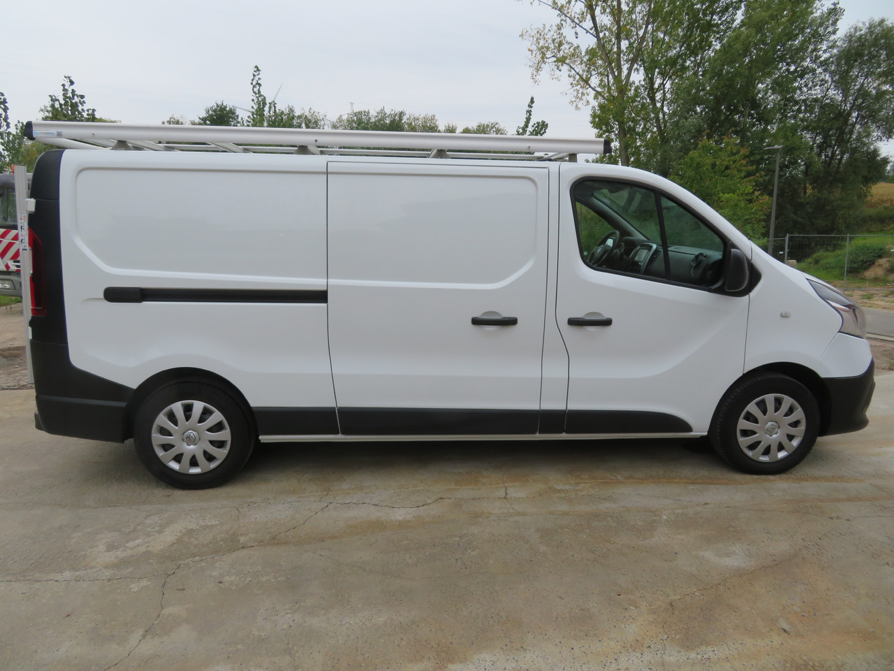 Furgoneta pequeña Renault Trafic 1.6dCi Grand Confort - L2H1: foto 8