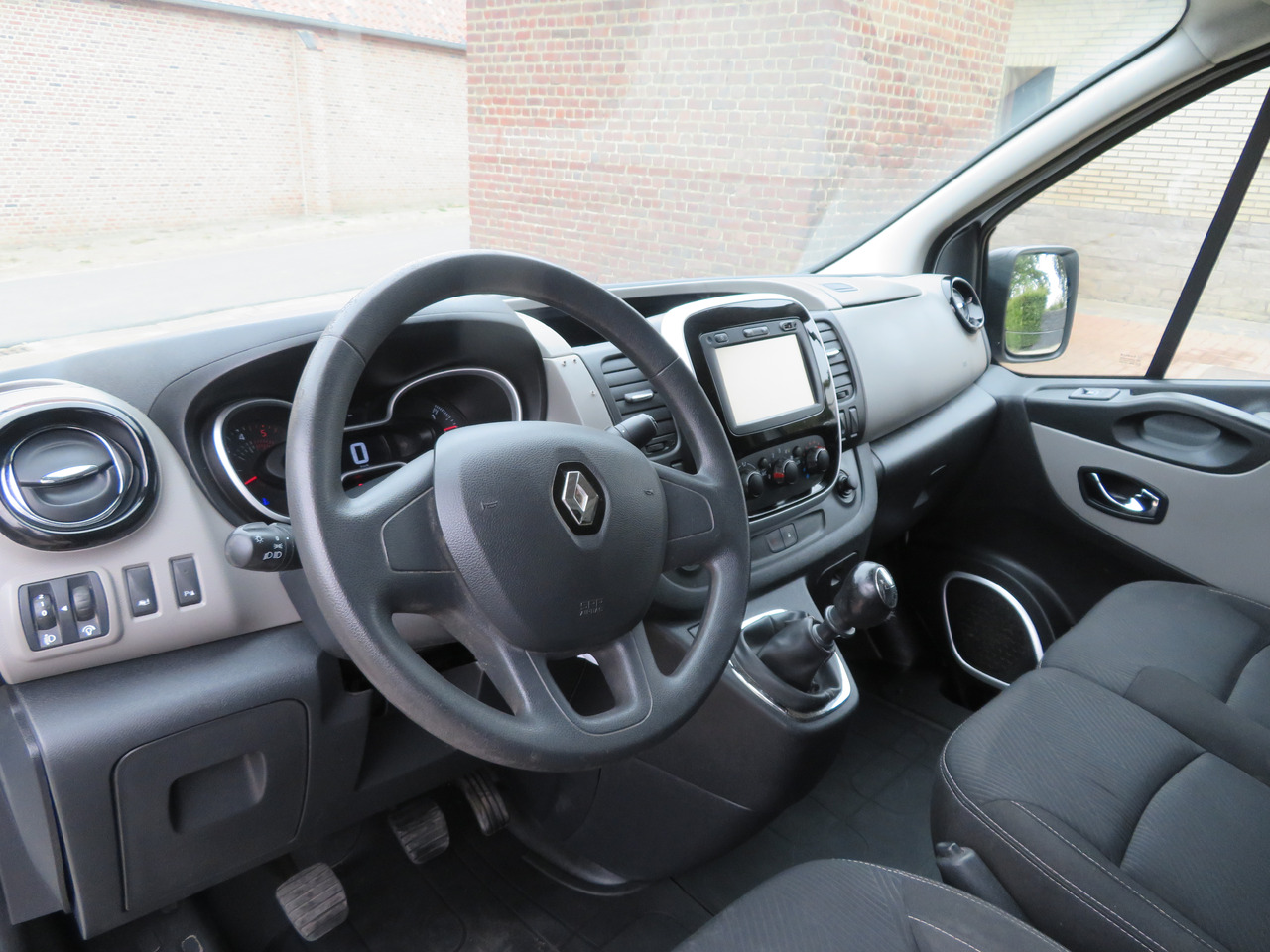Furgoneta pequeña Renault Trafic 1.6dCi Grand Confort - L2H1: foto 11