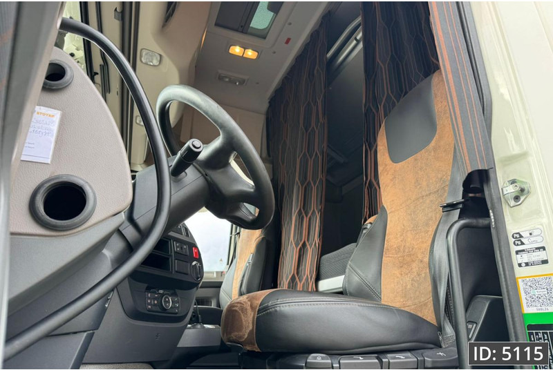 DAF XF 450 SSC, Euro 6, / Fridge / 2 Tanks - Cabeza tractora: foto 5 DAF XF 450 SSC, Euro 6, / Fridge / 2 Tanks - Cabeza tractora: foto 5