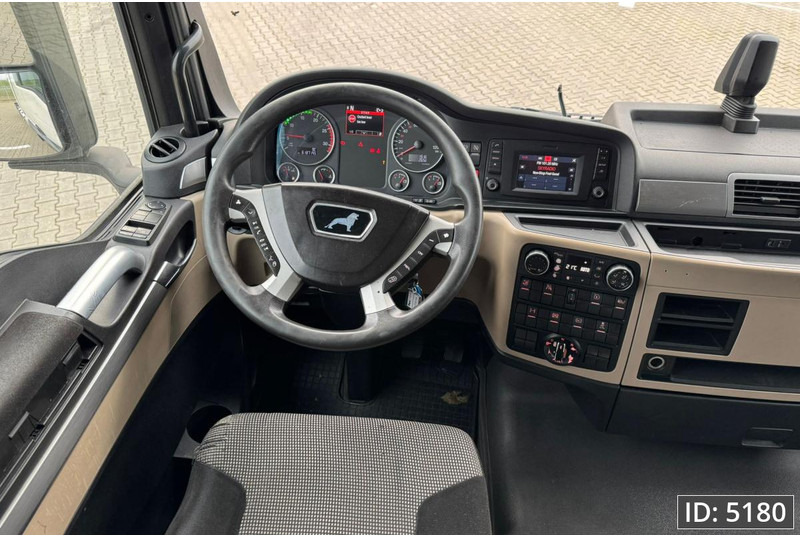 Cabeza tractora MAN TGX 18.460 XLX, Euro 6, Mega / Retarder, Intarder: foto 8 Cabeza tractora MAN TGX 18.460 XLX, Euro 6, Mega / Retarder, Intarder: foto 8