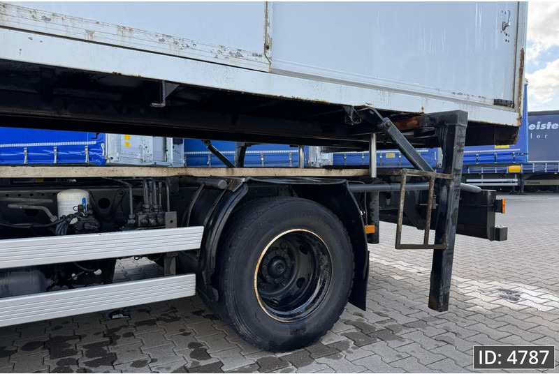 Mercedes-Benz Atego 816 Day Cab, Euro 5, BDF / EPS automatic / standklima / Hydraulic system - Camión portacontenedore/ Intercambiable: foto 3 Mercedes-Benz Atego 816 Day Cab, Euro 5, BDF / EPS automatic / standklima / Hydraulic system - Camión portacontenedore/ Intercambiable: foto 3