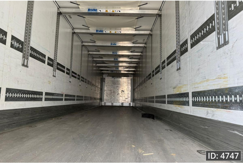 Schmitz Cargobull SCB*S3 SLXe400 / Double stock / Huckepack / 4 pcs - Semirremolque frigorífico: foto 5 Schmitz Cargobull SCB*S3 SLXe400 / Double stock / Huckepack / 4 pcs - Semirremolque frigorífico: foto 5