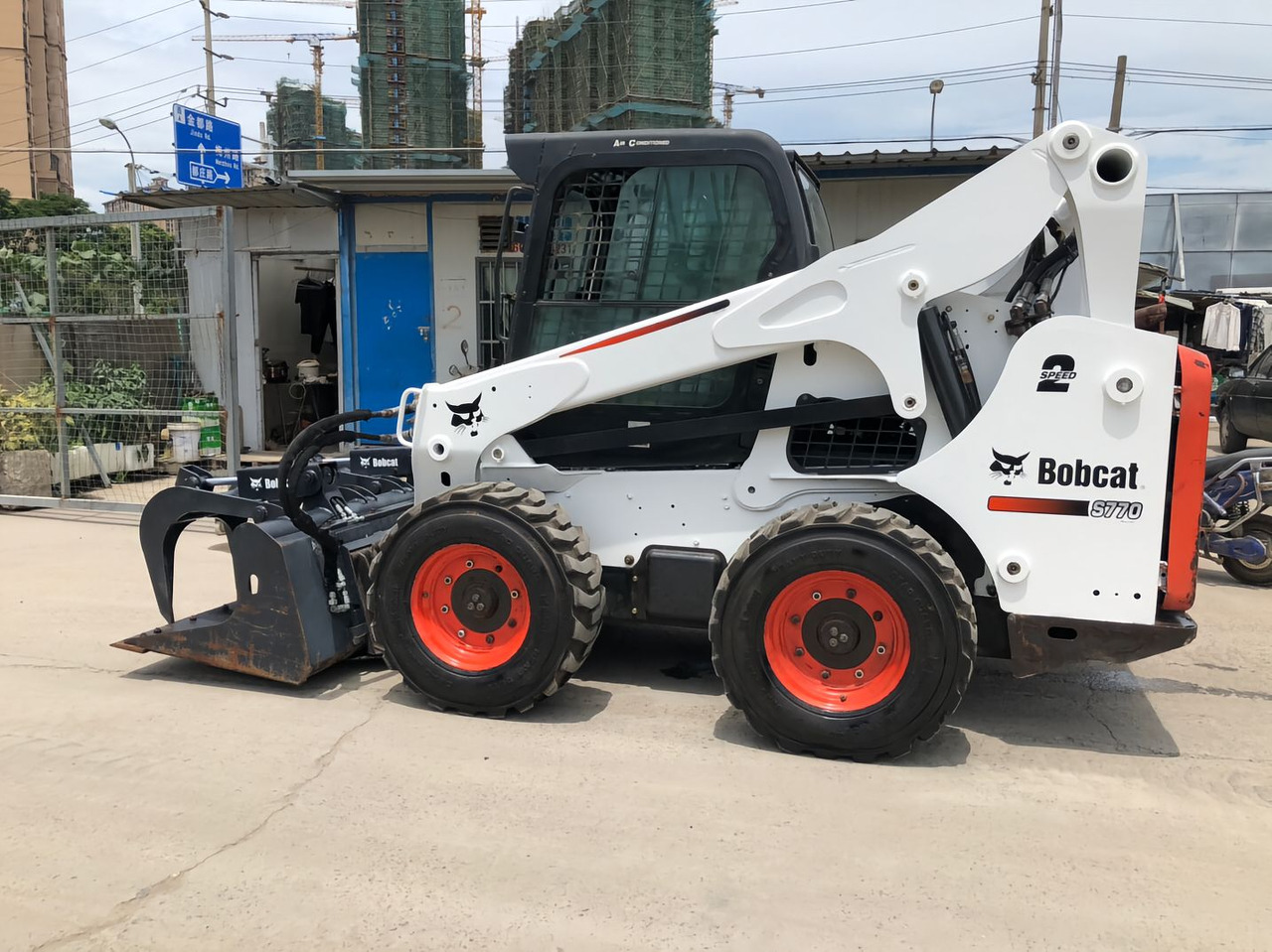 Minicargadora BOBCAT Skid Steer Loader S770 Click for Discount: foto 6