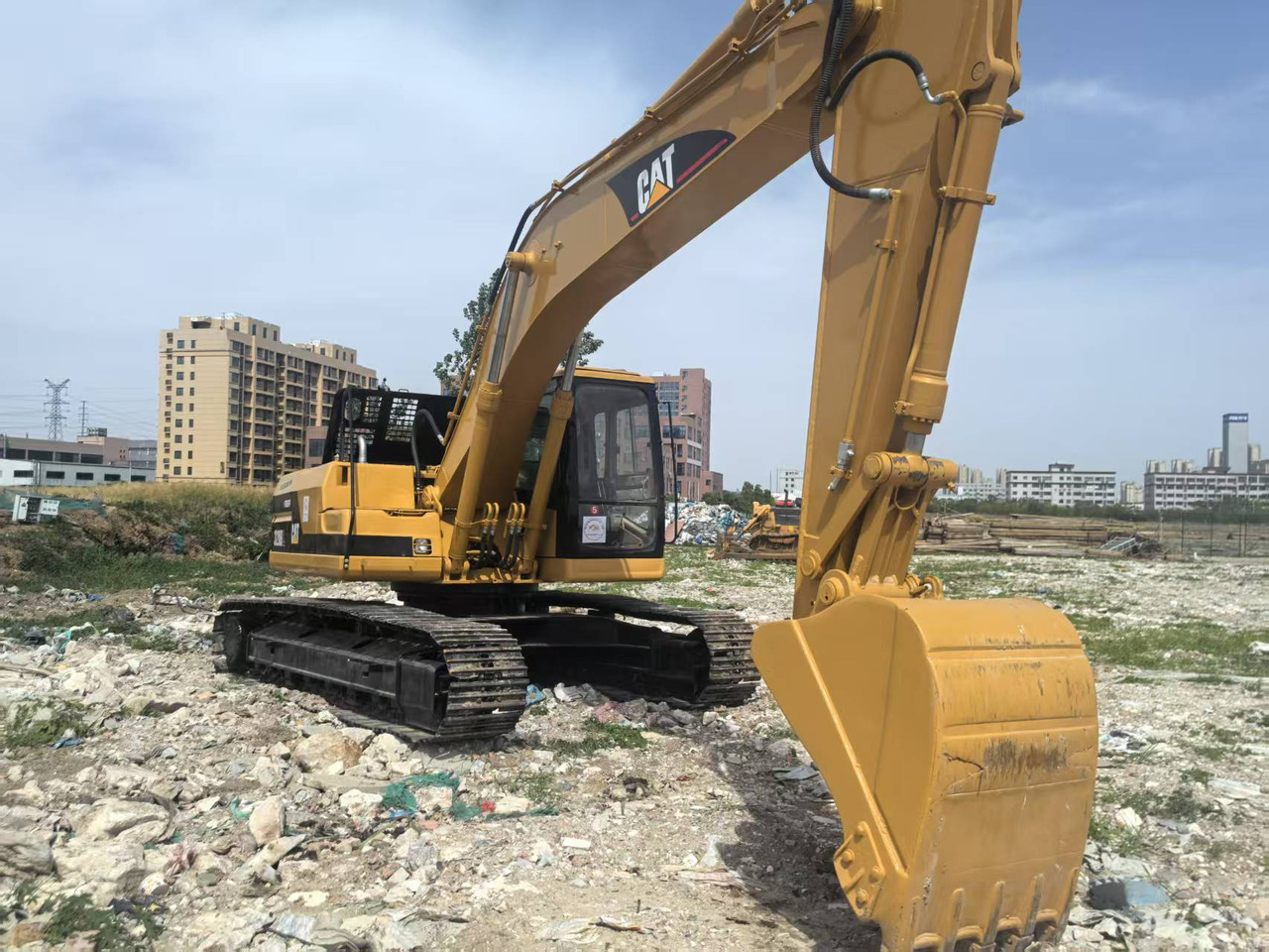 CAT 320BL - Excavadora de cadenas: foto 1 CAT 320BL - Excavadora de cadenas: foto 1