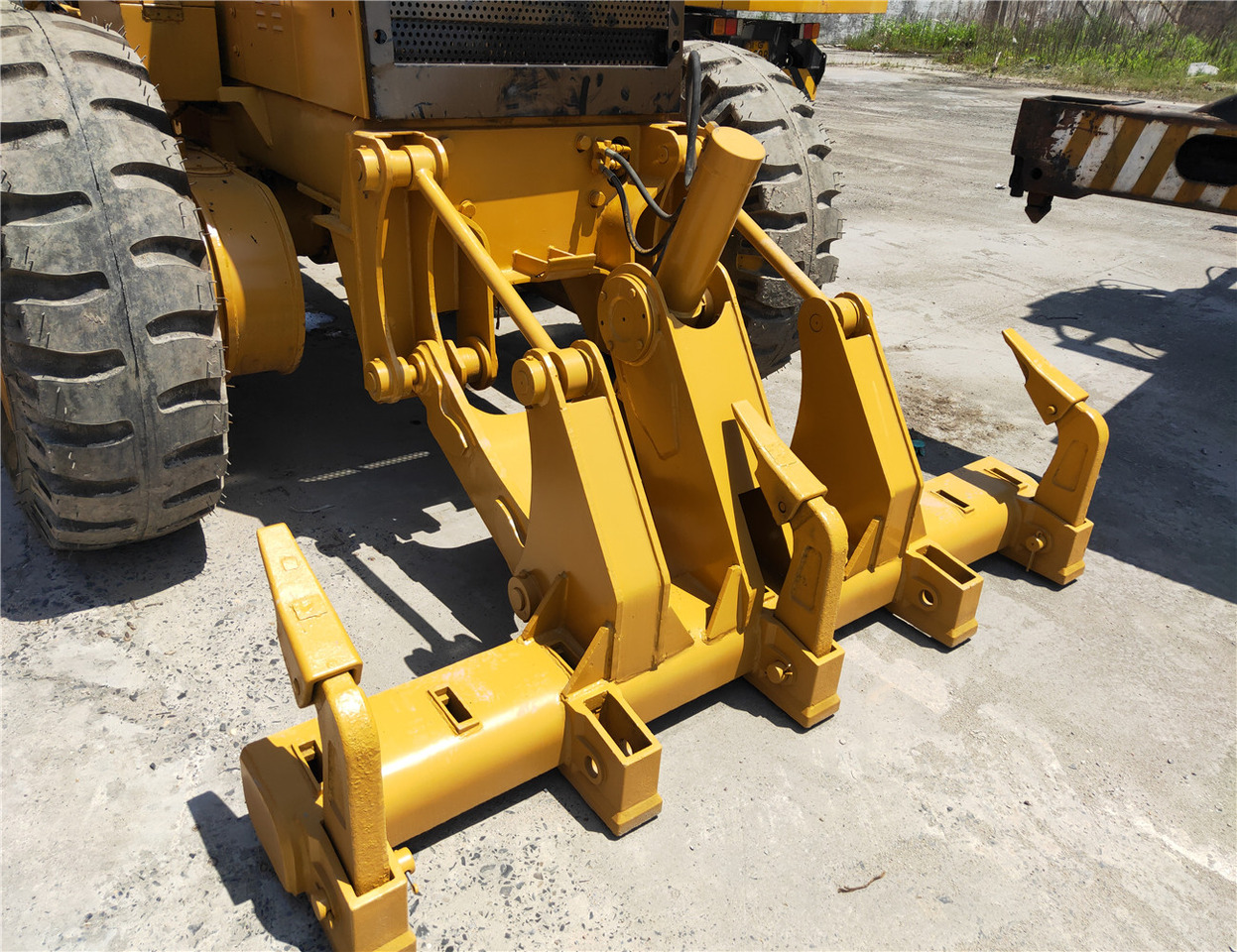 CATERPILLAR 140H CAT Grader Click Here for DIscount - Grader: foto 2 CATERPILLAR 140H CAT Grader Click Here for DIscount - Grader: foto 2