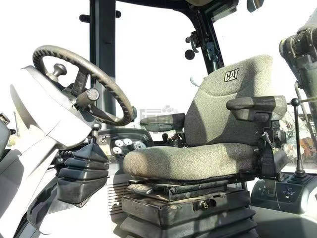 CATERPILLAR Backhoe Loader 420F Click Here for Discount - Retroexcavadora: foto 5 CATERPILLAR Backhoe Loader 420F Click Here for Discount - Retroexcavadora: foto 5