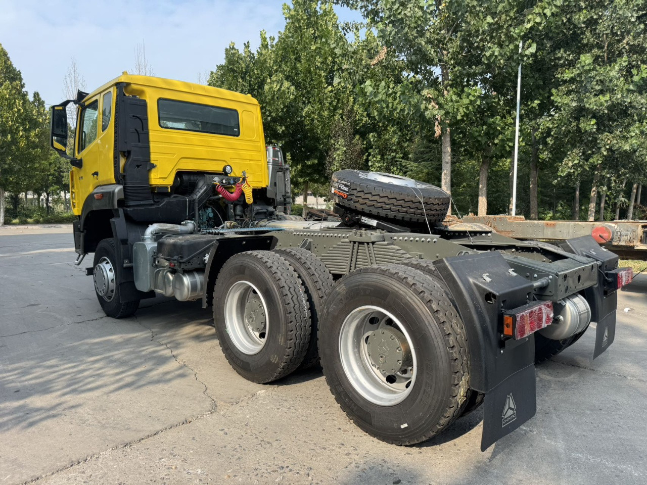 HOWO 371 HP Dump Truck Click Here for Discount - Cabeza tractora: foto 4 HOWO 371 HP Dump Truck Click Here for Discount - Cabeza tractora: foto 4
