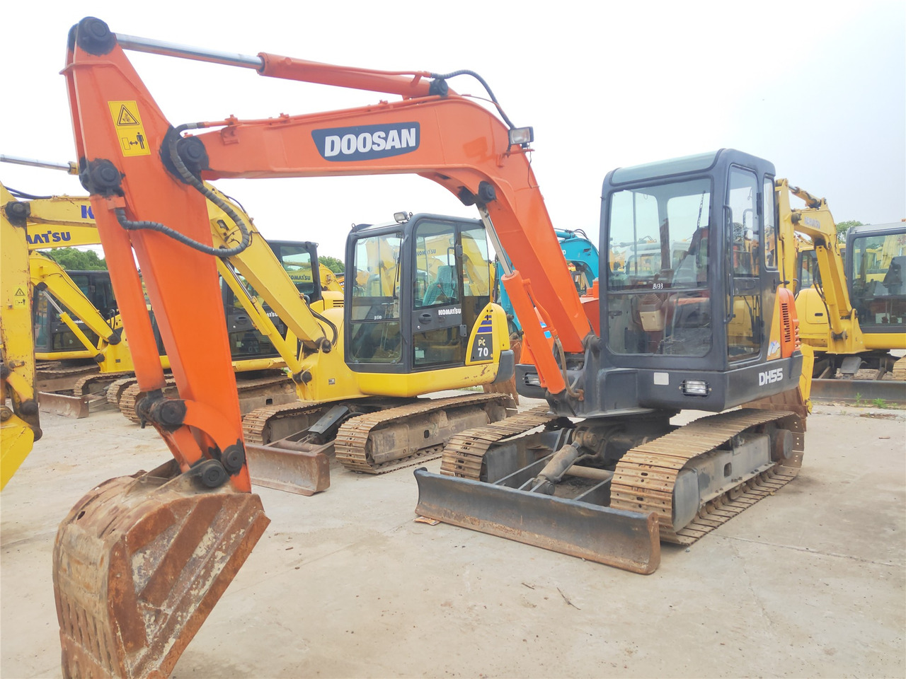Doosan Crawler Excavator DH55 Good Condition Click for Discount - Excavadora de cadenas: foto 2 Doosan Crawler Excavator DH55 Good Condition Click for Discount - Excavadora de cadenas: foto 2