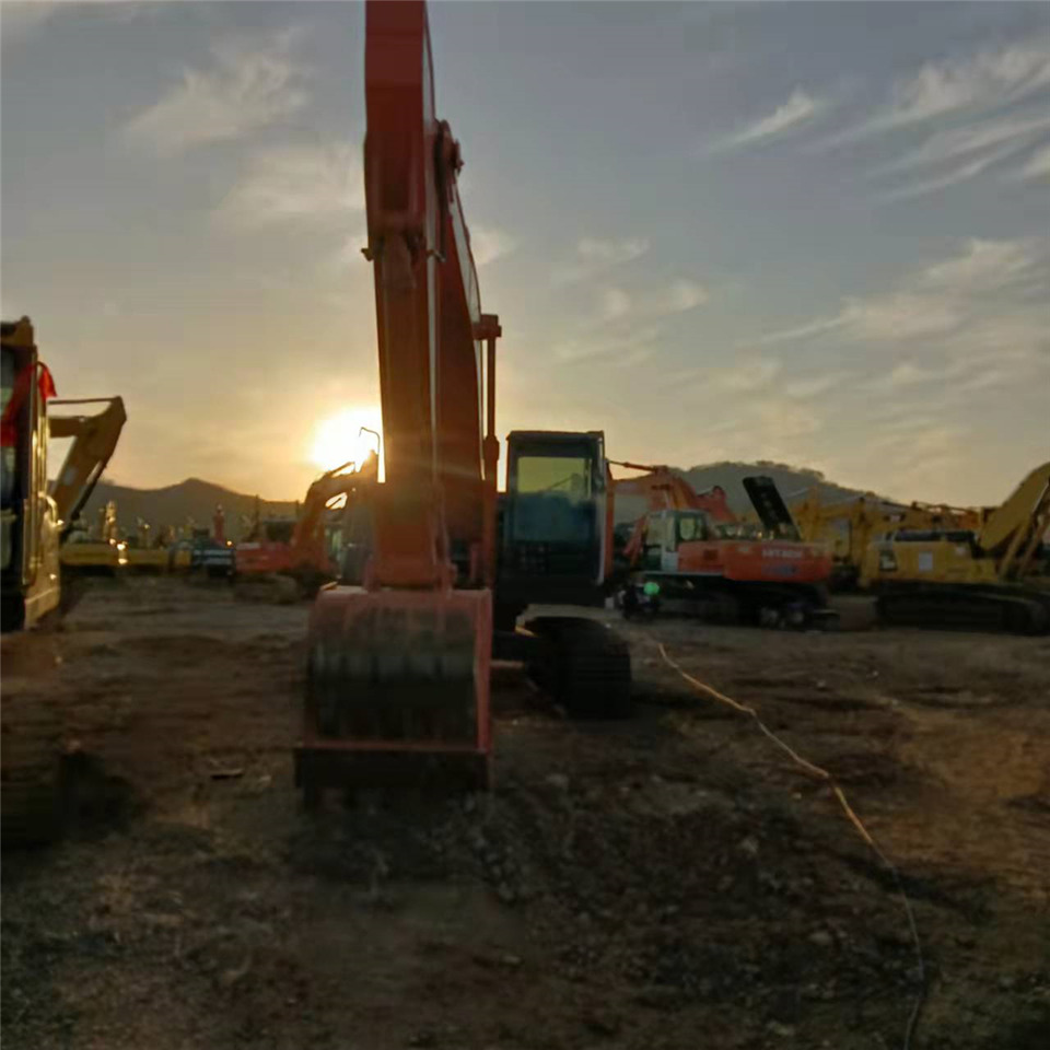 HITACHI ZX210 - Excavadora de cadenas: foto 5 HITACHI ZX210 - Excavadora de cadenas: foto 5