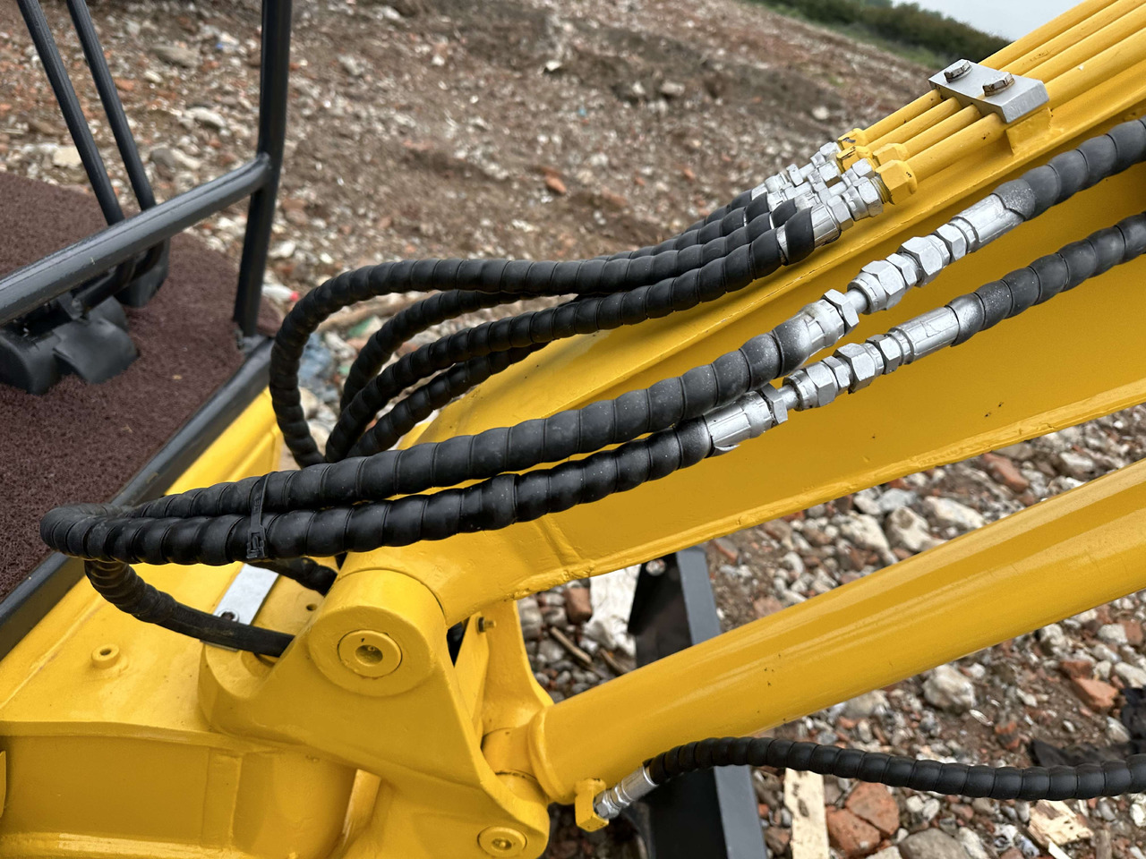 KOMATSU Mini Excavator - Miniexcavadora: foto 3 KOMATSU Mini Excavator - Miniexcavadora: foto 3