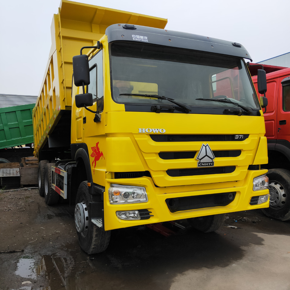 SINOTRUK HOWO 375 6X4 - Camión volquete: foto 4 SINOTRUK HOWO 375 6X4 - Camión volquete: foto 4