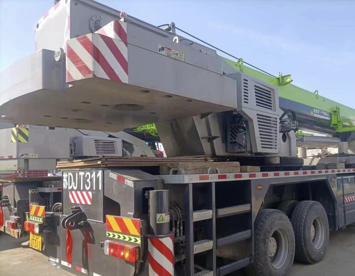 ZOOMLION Crane ZTC700V562-1 - Grúa todo terreno: foto 4 ZOOMLION Crane ZTC700V562-1 - Grúa todo terreno: foto 4